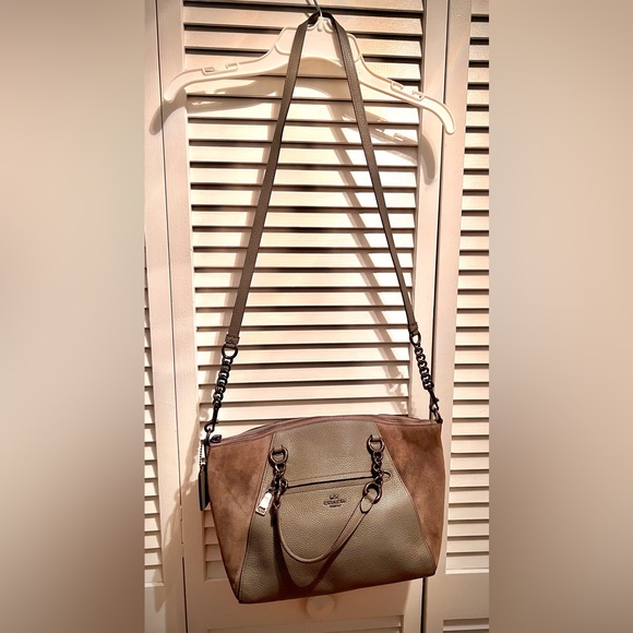 Beautiful Coach Bag in Very Good Condition, Gray Leather & Suede, Preowned - Picture 2 of 13